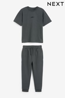 T-Shirt And Joggers Set (3-16yrs)