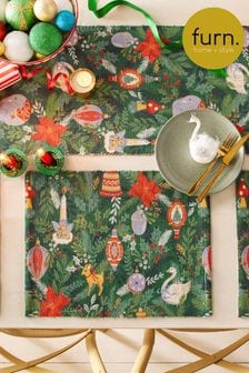furn. Set of 4 Green Deck The Halls Christmas Table Placemats