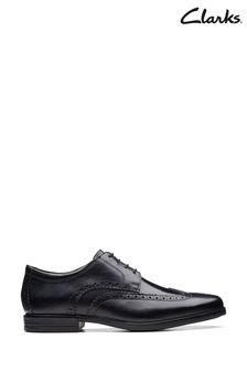 Clarks Black Leather Howard Wing Wide Fit Shoes