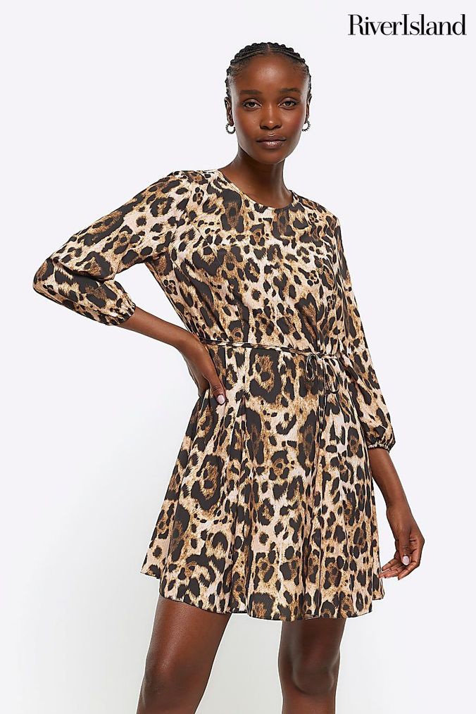 Round neck hot sale printed skater dress
