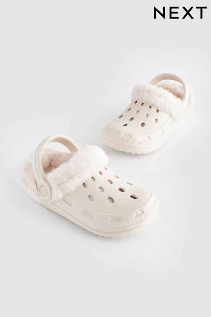 Older on sale girls slippers