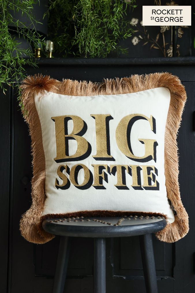 Big gold cushions top