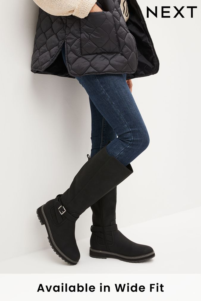 Long black boots flat top