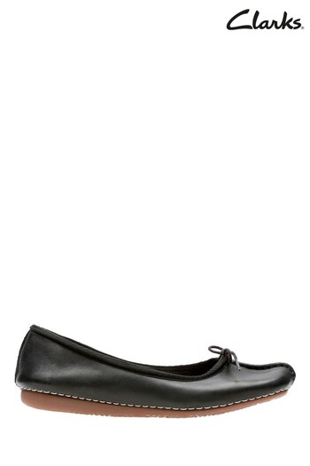 Clarks Black Leather Freckle Ice Shoes Laurent (192822) | £60