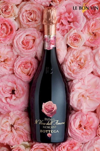 Le Bon Vin Sparkling Moscato In Scented Rose Petal Gift Set (202036) | £25