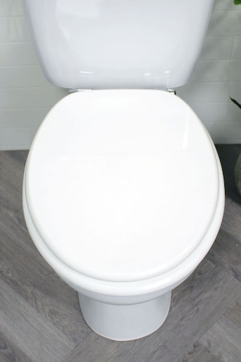 Showerdrape White Norfolk Soft Close Wooden Toilet Seat (266182) | £43