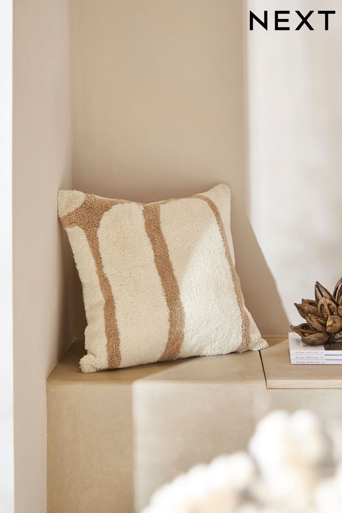 Cream outlet bed cushions