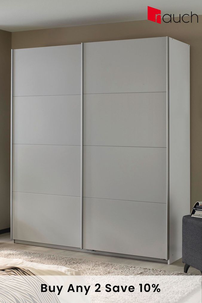 Fully assembled outlet wardrobes