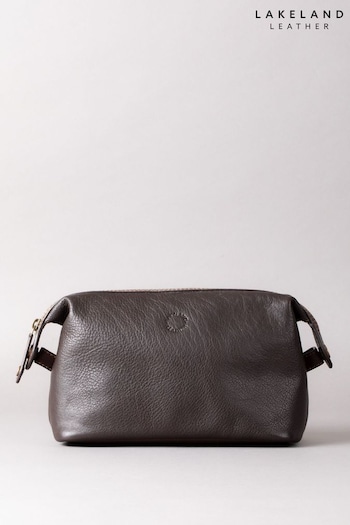 Lakeland Leather Brown Kelsick Leather Washbag (330520) | £55