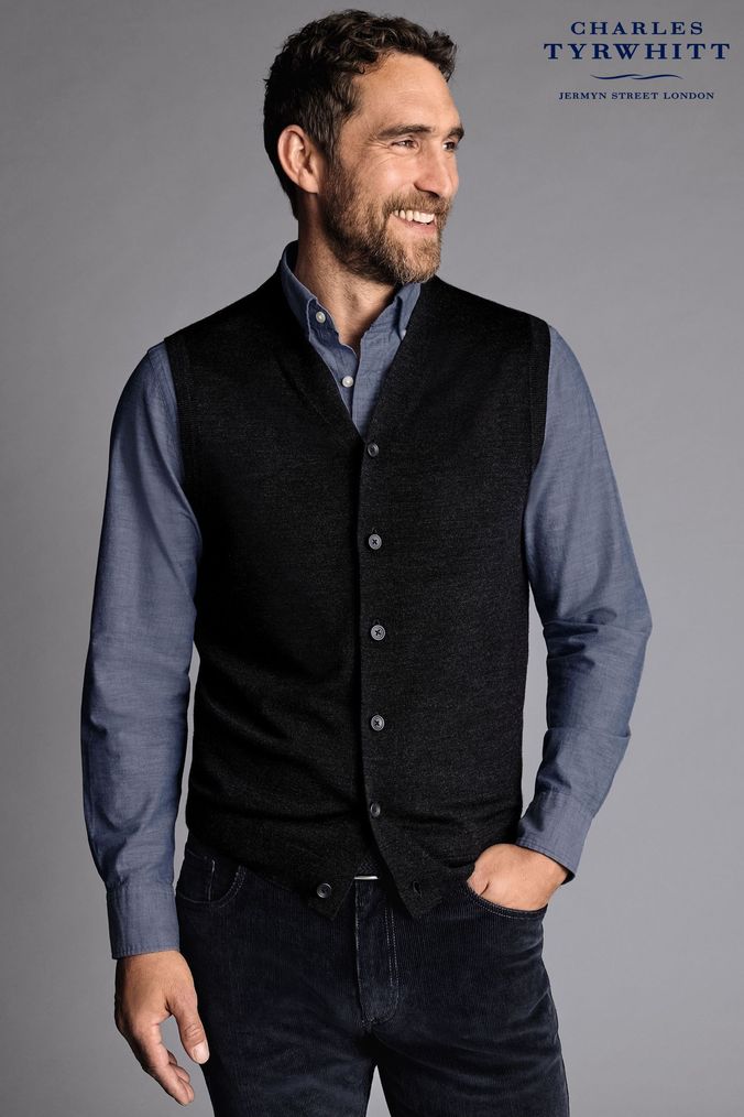Black sleeveless jumper shop