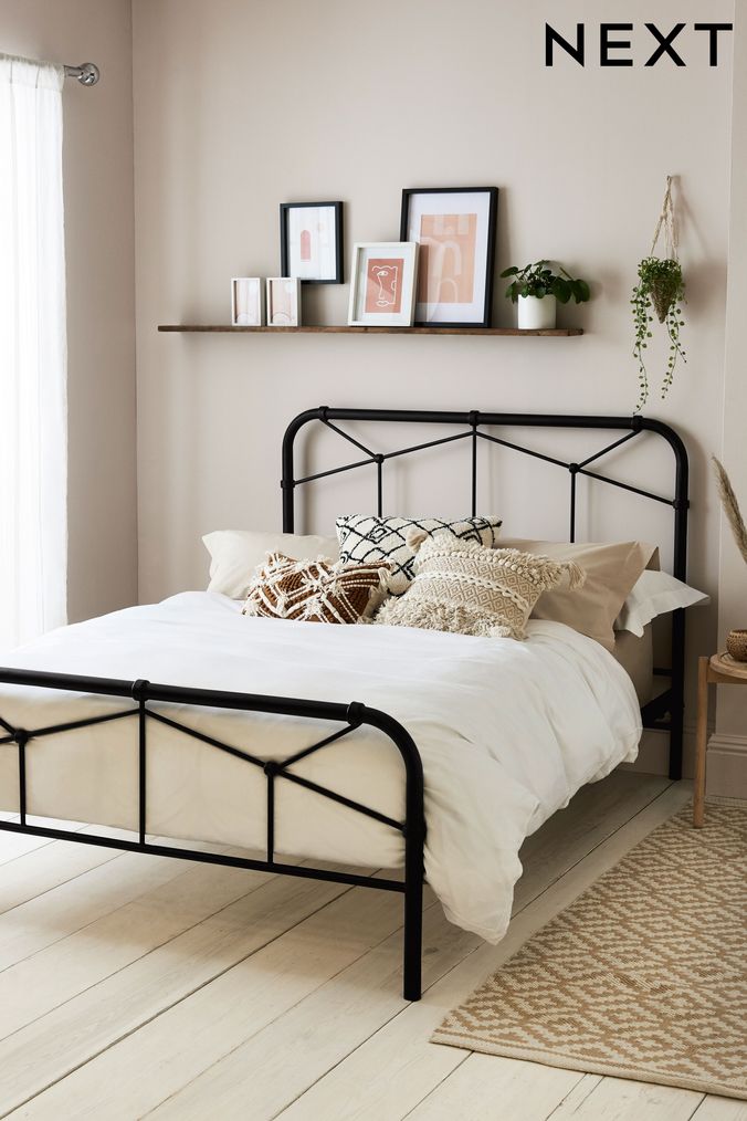 Black metal bedroom sale set