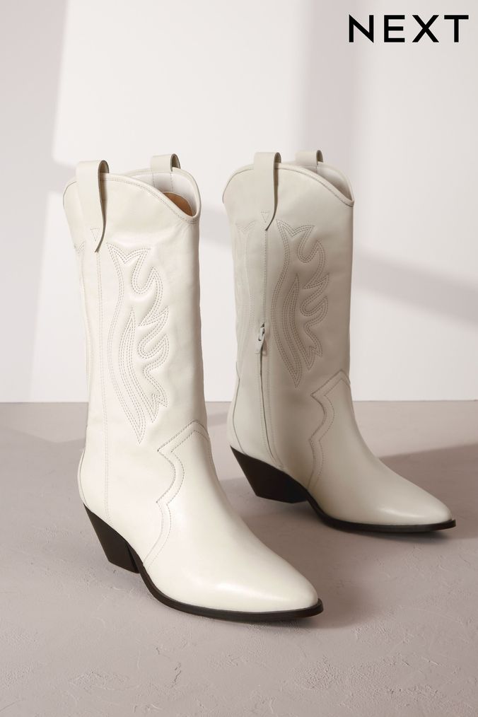 White hotsell boots next