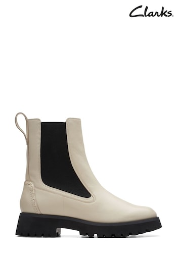 Clarks Cream Leather Stayso Rise Boots (381123) | £150