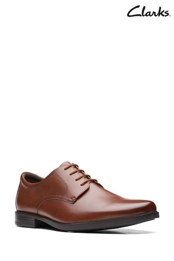 Clarks Natural Leather Howard Walk Shoes (385948) | £70