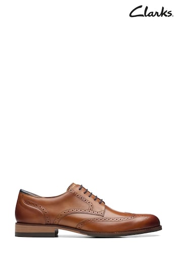 Clarks Natural Leather CraftArloLimit Shoes (385965) | £95
