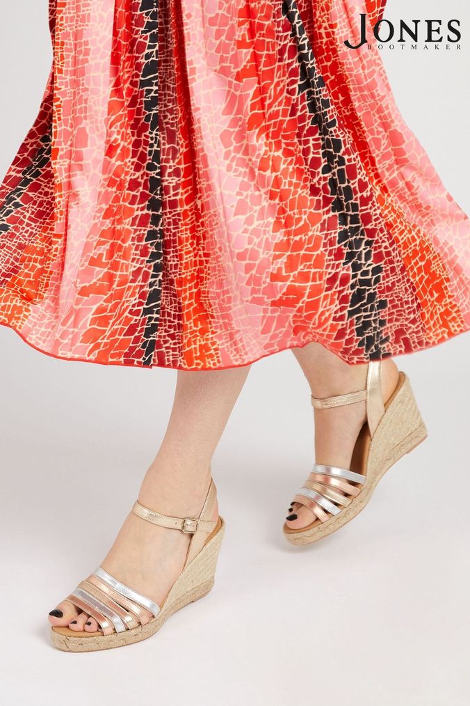 Jones sandals hot sale sale