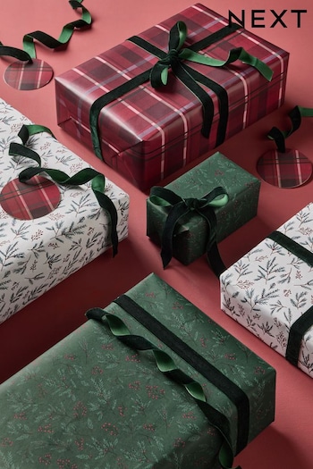 Set of 3 Green Berries Christmas Wrapping Paper and Accessories (408893) | £9