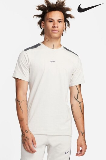 Nike White Sportswear Shoulder Blocking T-Shirt (416086) | £33
