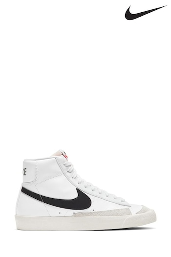 Nike White Blazer Mid '77 Vintage Trainers (418924) | £100