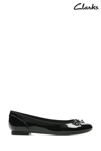 Clarks Black Patent Standard Fit (F) Couture Bloom DEEZEE Shoes (427411) | £50