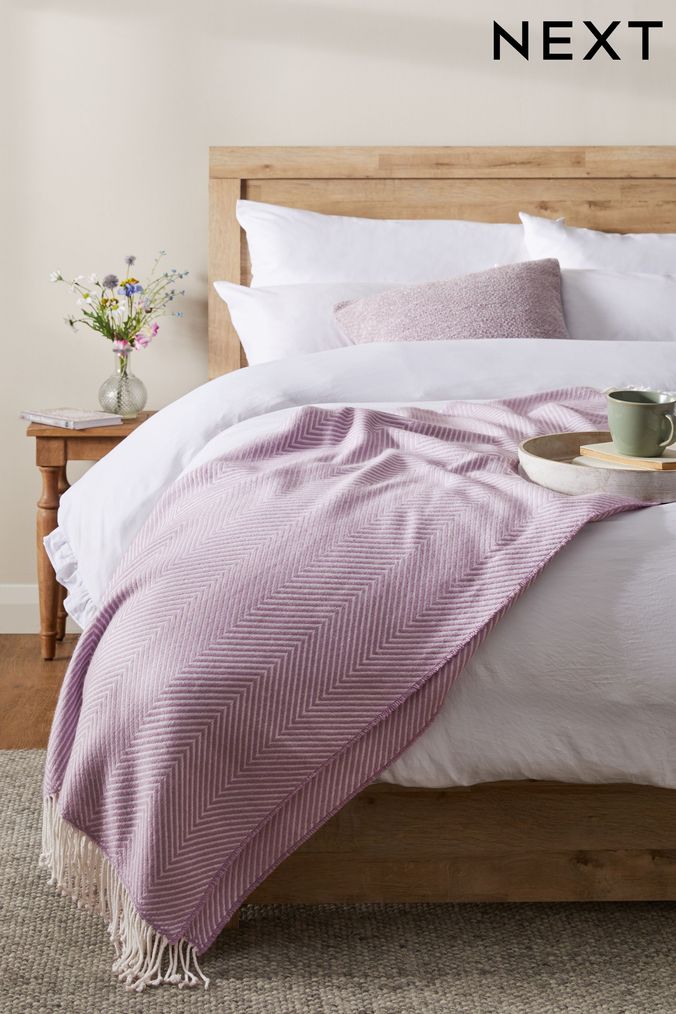 Pink bed hotsell throw and cushions