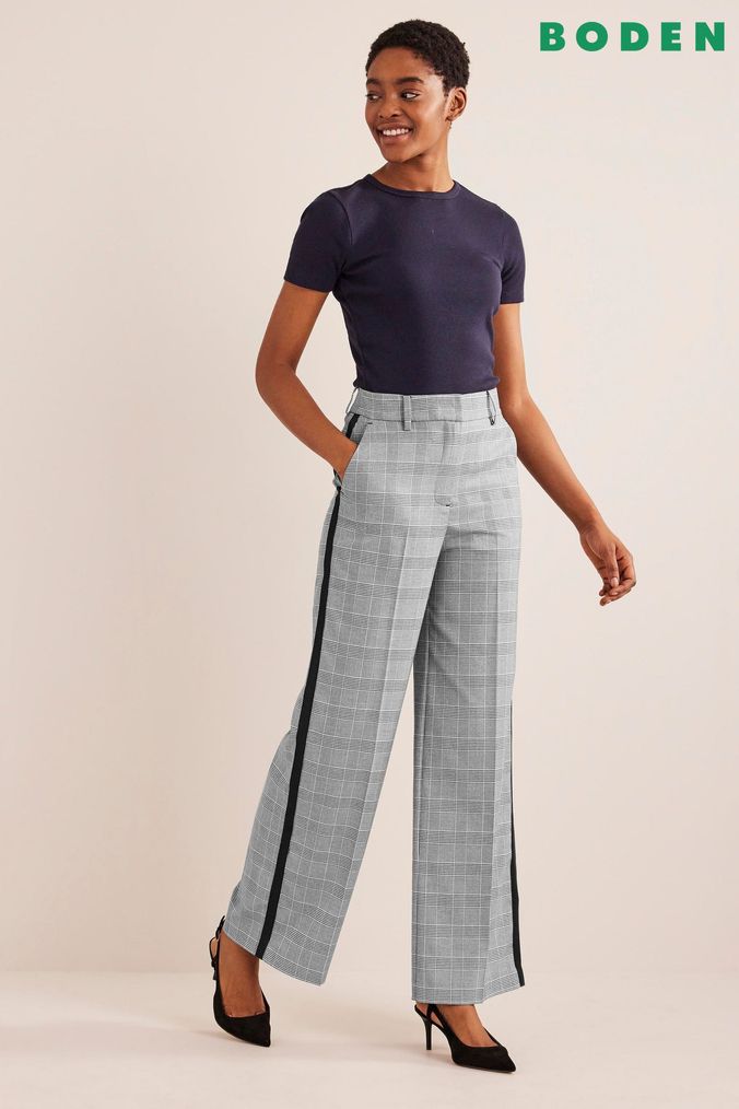 Women Blue Check Knit Tapered Pants