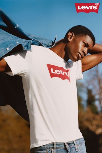 Levi's® White Standard Housemark T-Shirt (500052) | £27