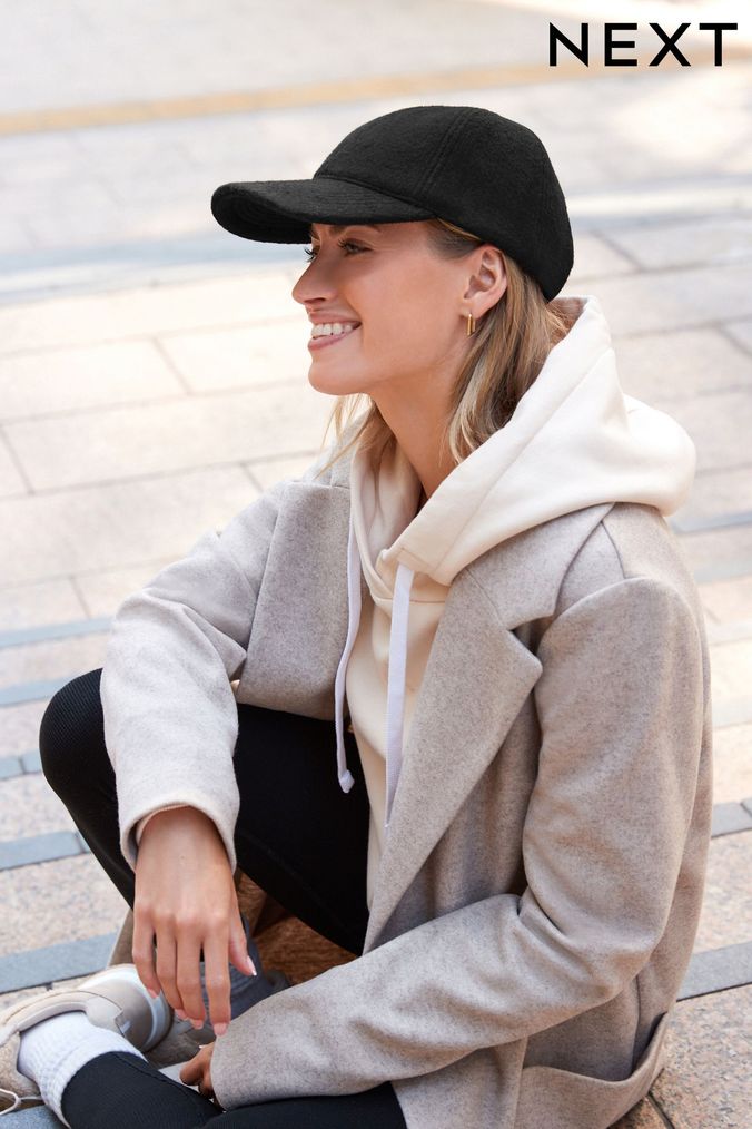 Grey bobble 2025 hat womens