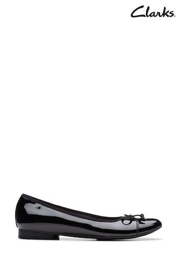 Clarks Black Patent Leather Loreleigh Ballerina vill Shoes (504977) | £50