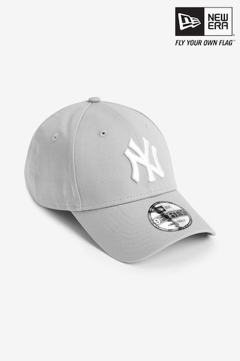 New Era® New York Yankees Essential 9FORTY Cap (533080) | £20