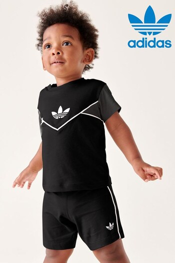 adidas Originals Infant Adicolor T-Shirt and Shorts Set (590594) | £30
