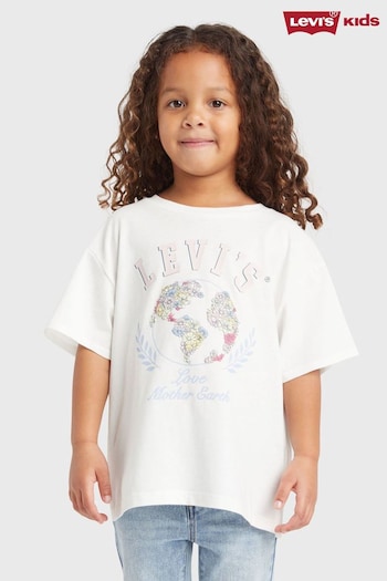 Levi's® Cream Varsity Logo Oversized T-Shirt (618802) | £25 - £26