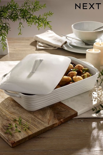 White Malvern Embossed Roasting Tray With Lid (666276) | £26