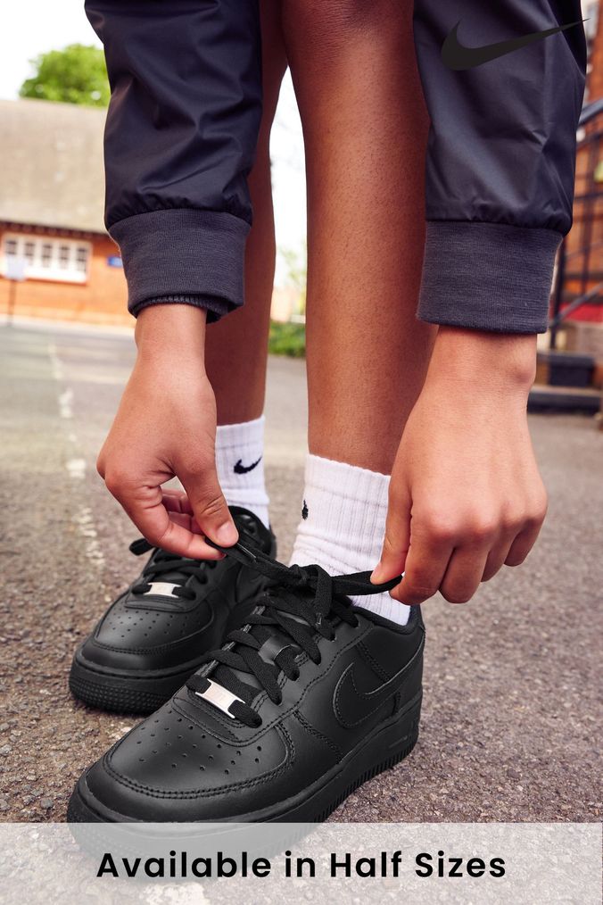 Nice nike shoes for girls sales