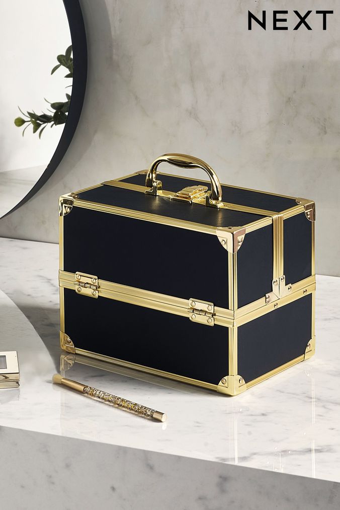 Where can i buy a makeup deals case