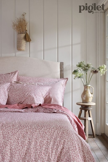 Piglet in Bed Red 100% Cotton Duvet Cover (693537) | £69 - £109