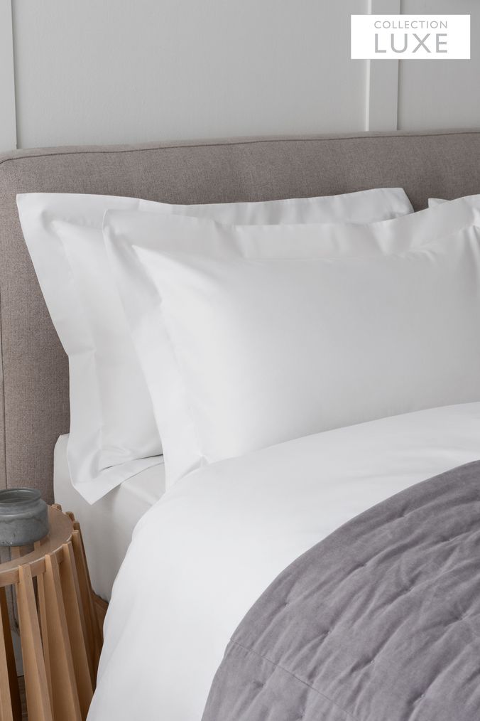 Set of 2 White Collection Luxe 400 Thread Count 100% Egyptian Cotton Pillowcases (713496) | £18 - £20