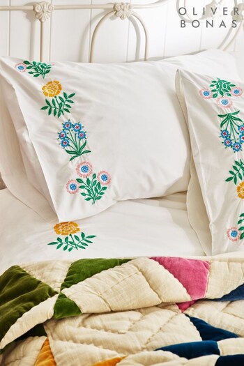 Oliver Bonas White Scattered Embroidered Flower White King Bed Linen (725453) | £98