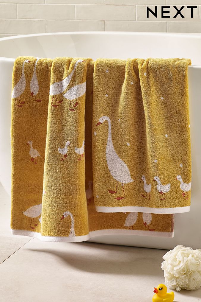 Yellow patterned bath clearance towels