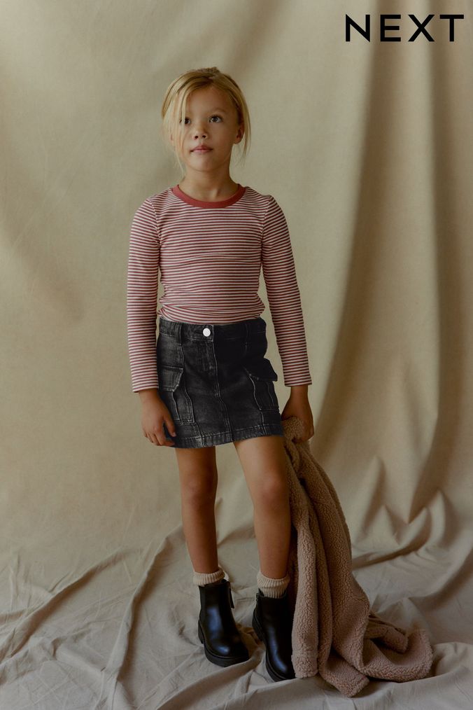 Black jean skirt youth store