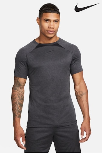 Nike nero Black Dri-FIT Academy Training T-Shirt (788874) | £30