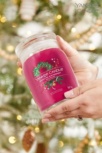 Yankee Candle Red Signature Large Jar Sparkling Winterberry Scented Candle (789905) | £30