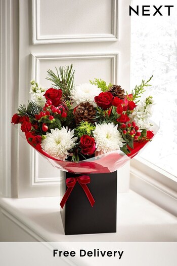 Red Fresh Flower Bouquet in Gift Bag (803737) | £40