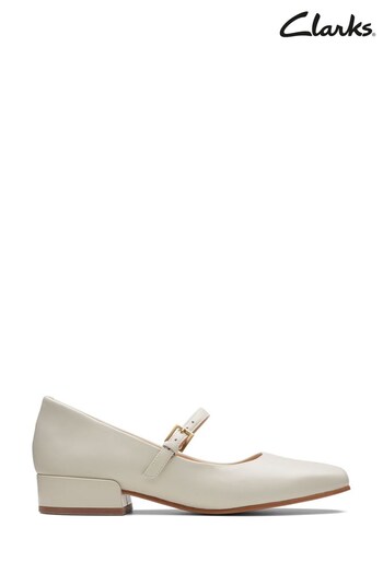 Clarks Cream Leather Seren30 Buckle Shoes (804189) | £80