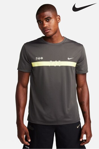 Nike Brown Dri-FIT Short Sleeve Miler Running T-Shirt (805283) | £38