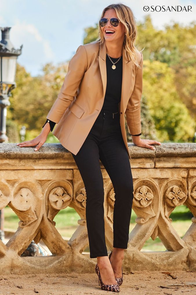 Women's blazer with leather sleeves 2025