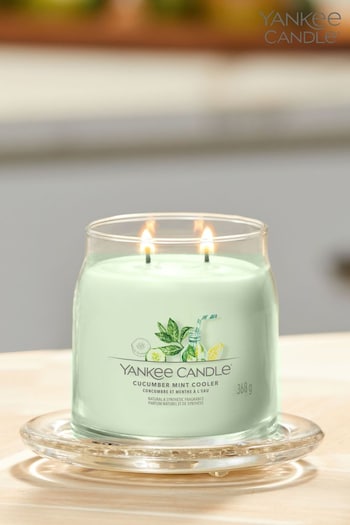 Yankee Candle Green Signature Medium Jar Cucumber Mint Cooler Scented Candle (811552) | £25