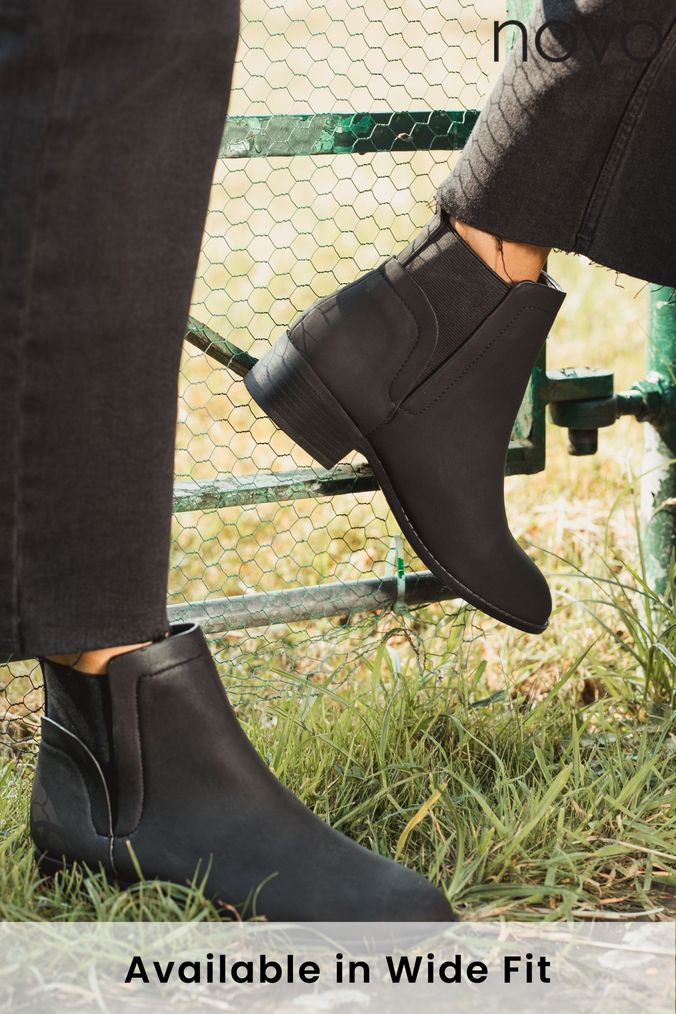 Women's magby chelsea boots sales