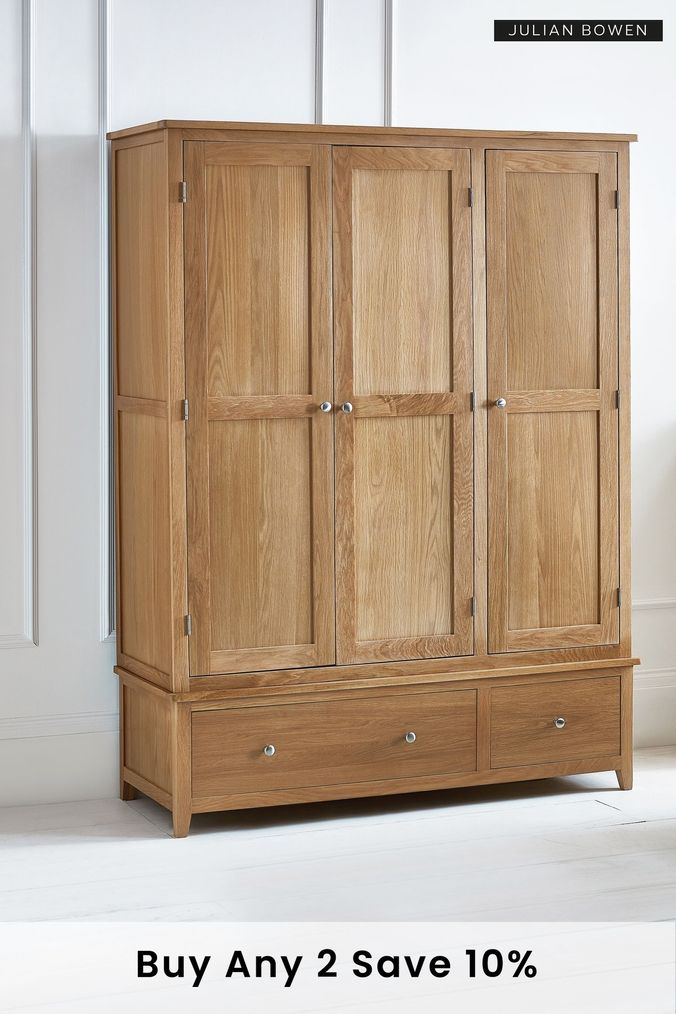 Ready assembled shop corner wardrobe
