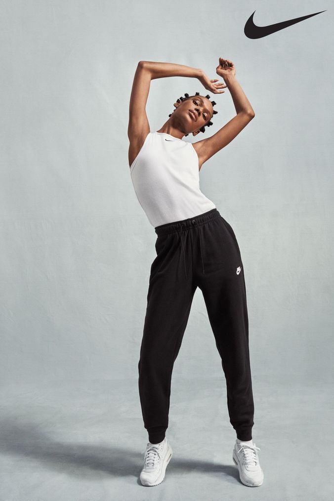 Nike tapered joggers womens store